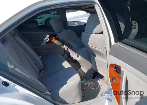 2011 Toyota Camry Se/Le/Xle z USA, uszkodzony, nr VIN 4T4BF3EK3BR095167